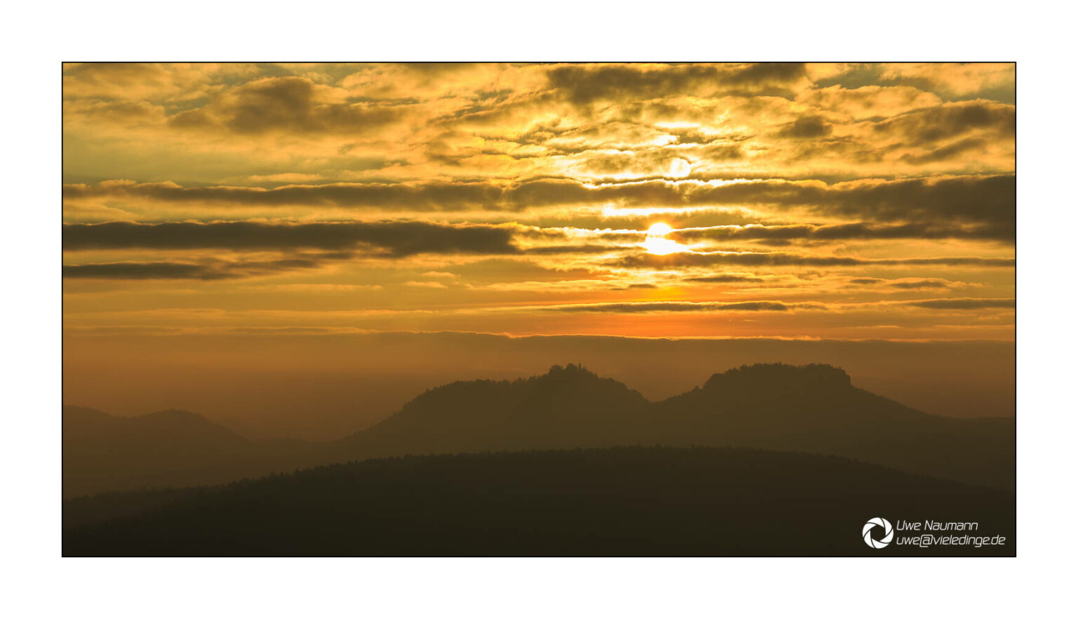 Golden Morning - Sonnenaufgang über dem Papststein und dem Gohrisch
